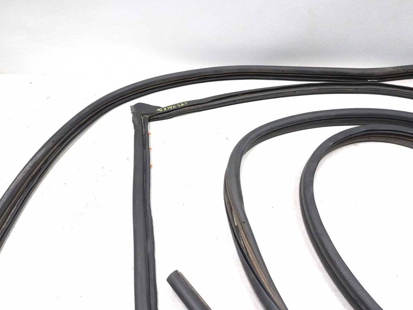 2013 Ford Transit Connect Front Door Weatherstrip Seal Left & Right OEM