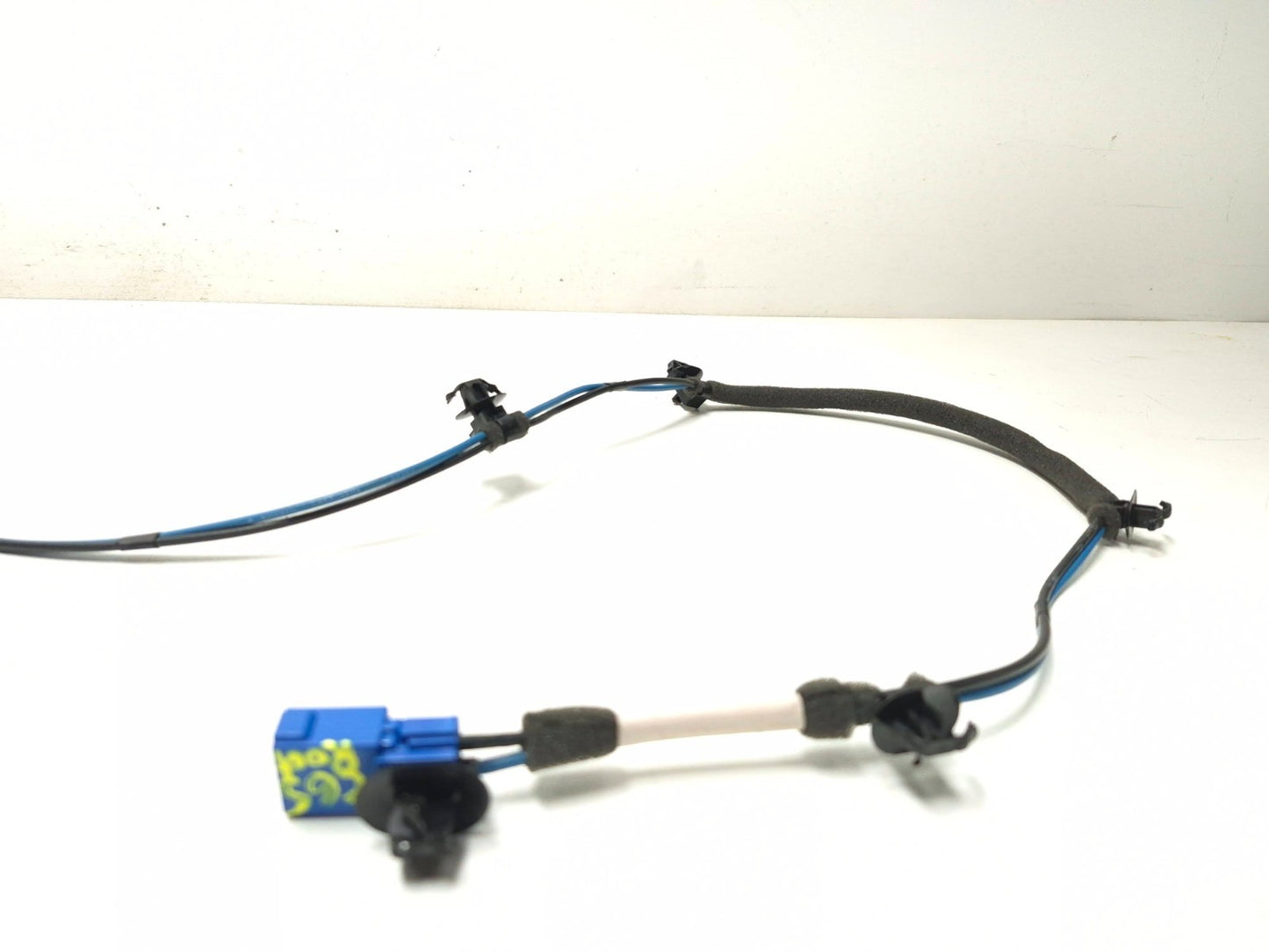 2019 Hyundai Kona Antenna Feeder Wire Cable OEM