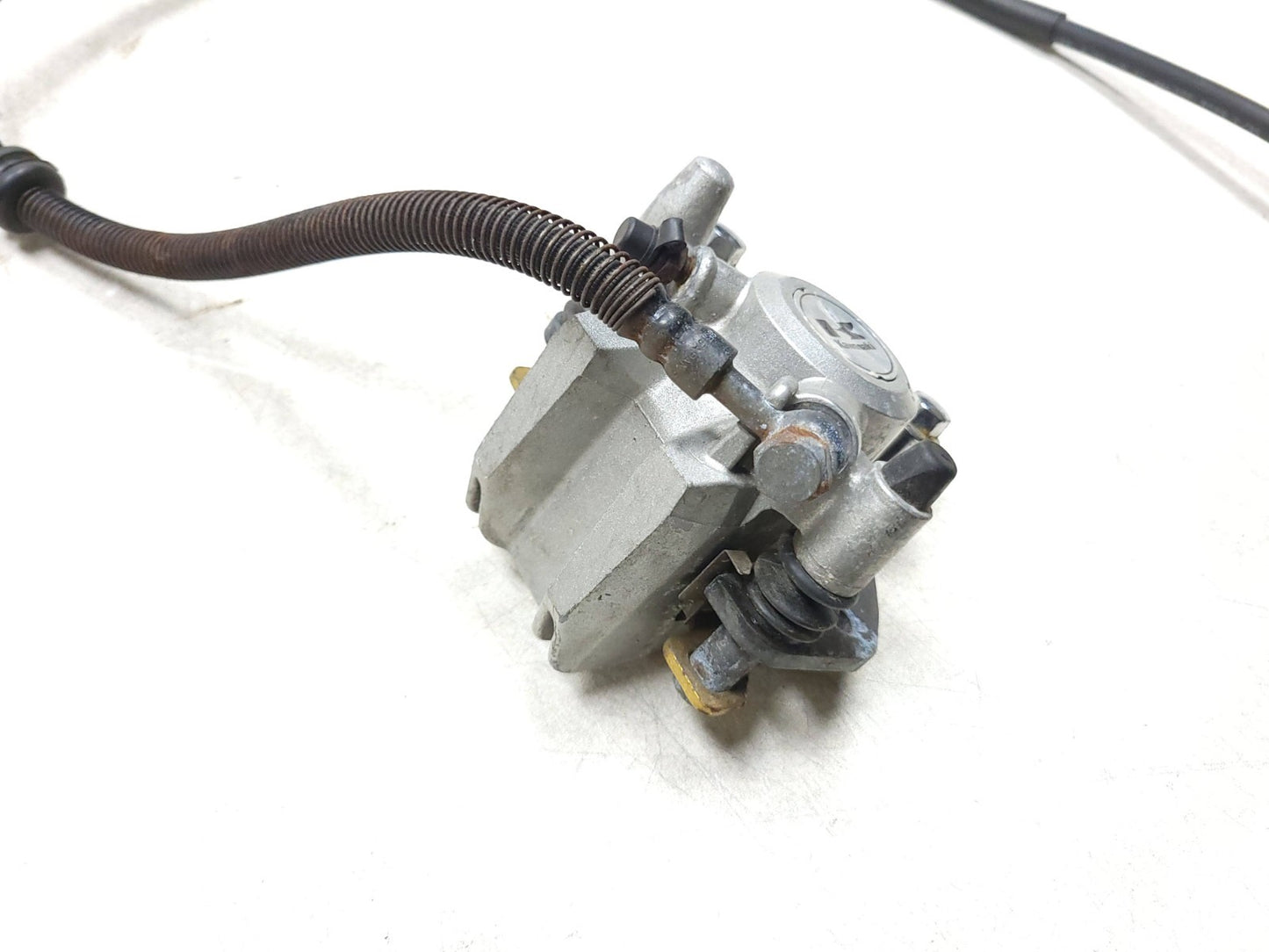 1986 Kawasaki Vulcan 750 Vn750  Front Brake Caliper Pair OEM