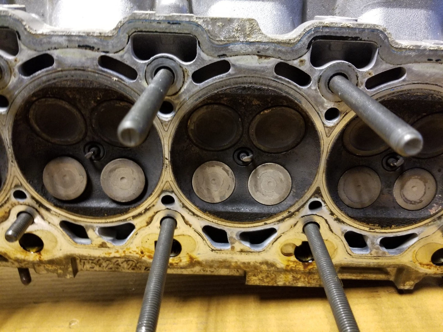 2010 BMW X5 E70 Engine Cylinder Head 4.8l N62t Passenger Side Right OEM