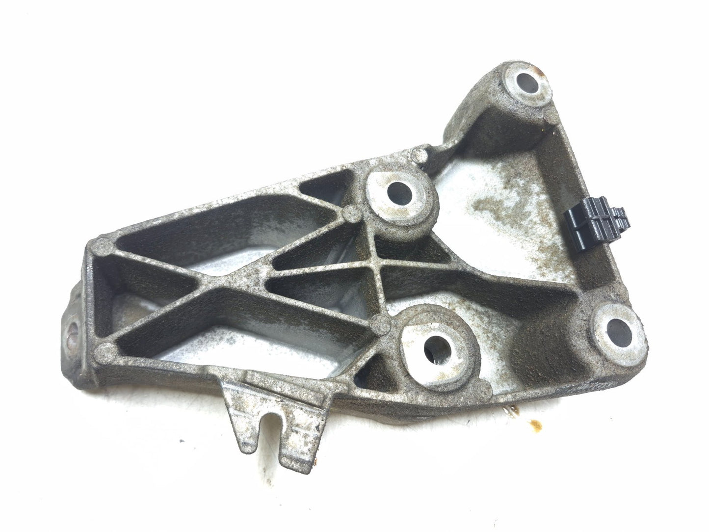 2013 BMW 328i F30 Engine Mount Support Bracket Left Driver Side OEM