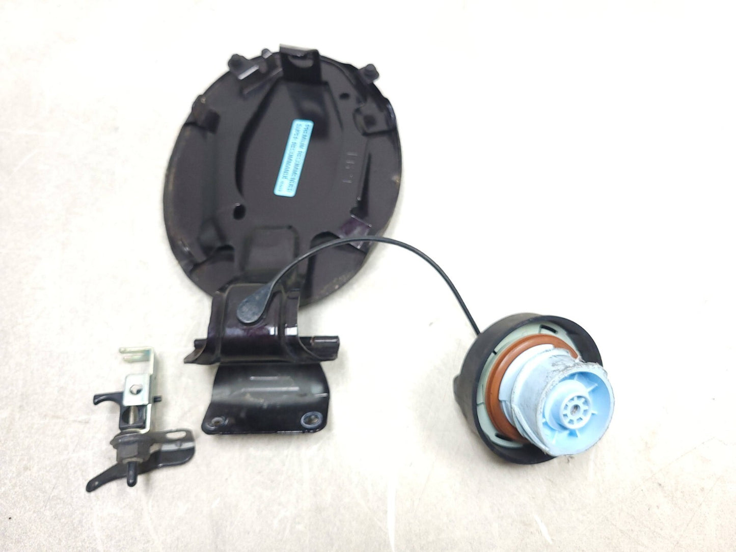 2007 - 2012 Mazda Cx-7 Fuel Gas Filler Door Lid W/ Cap OEM