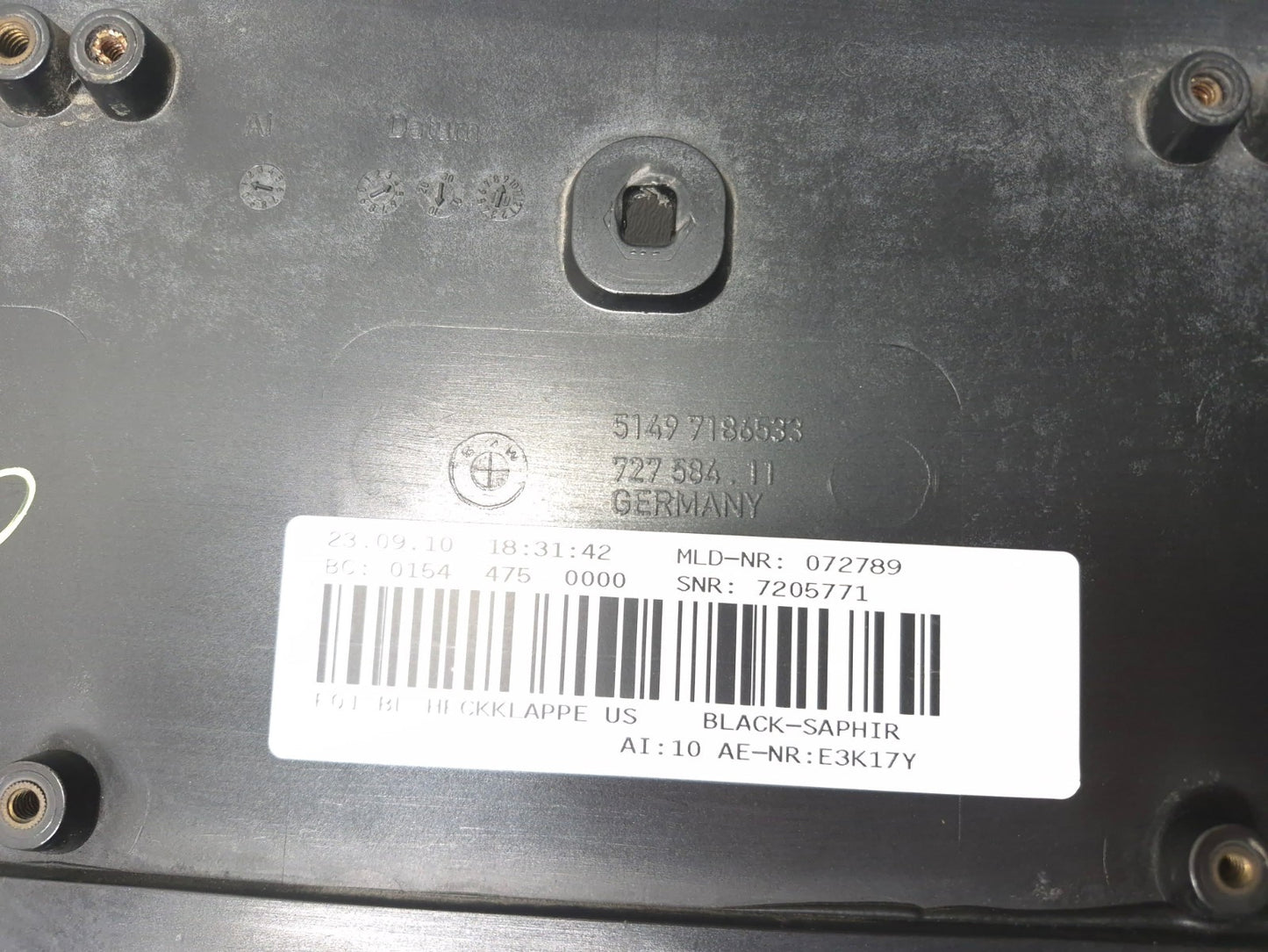 2011 BMW 750li Rear Trunk Lid License Plate Panel Molding 7205771 Oem✅