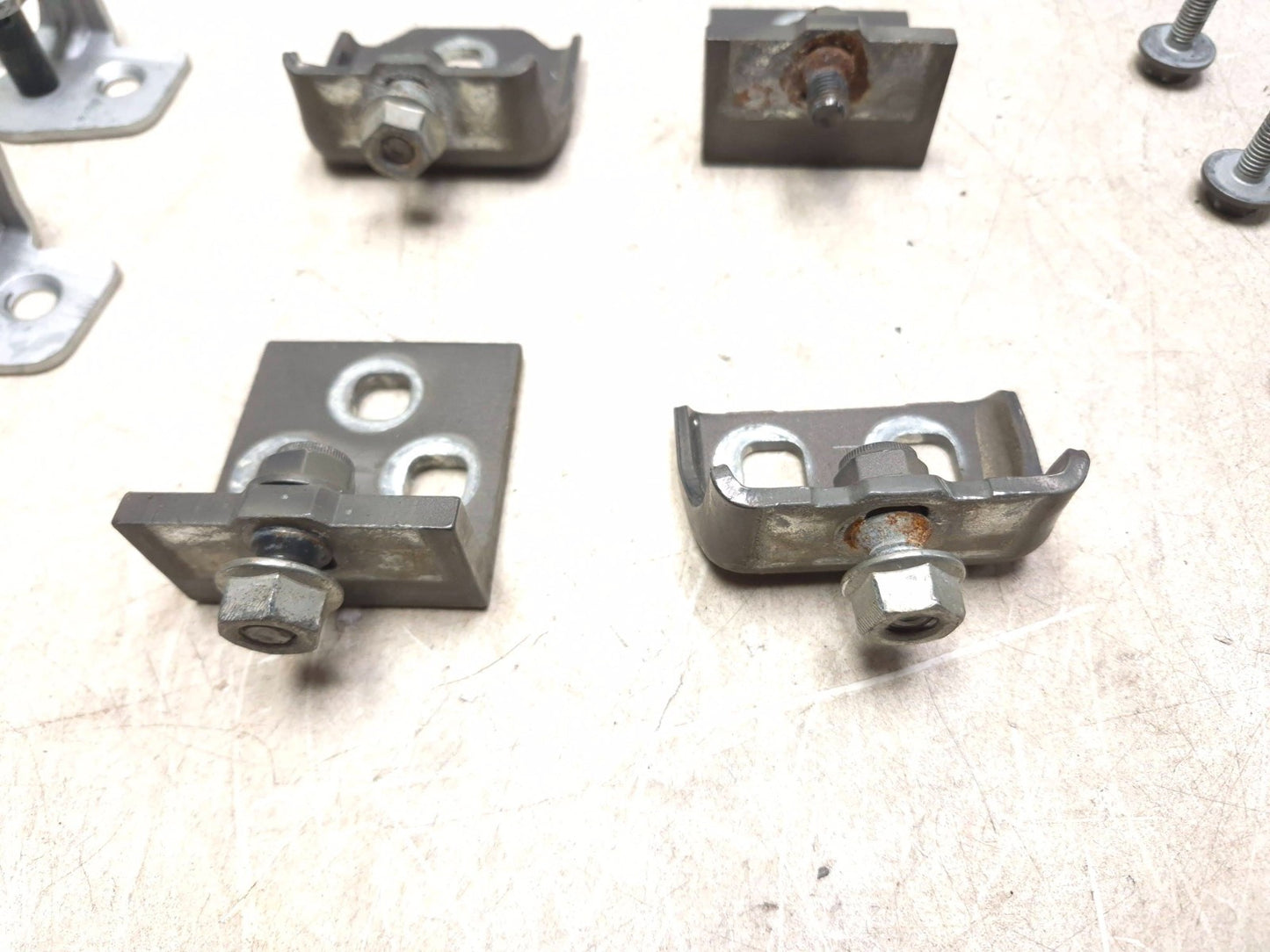 2007 Saab 9-5 Aero Front And Rear Passenger Door Hinge 6pcs W/ Bolts OEM