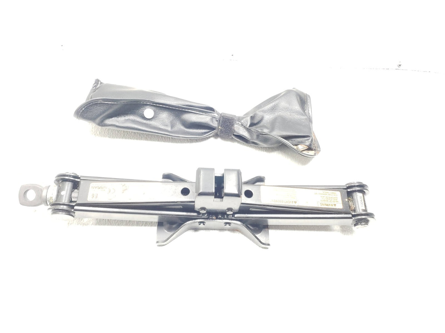 2013 Nissan Juke Spare Tire Jack & Tool Kit OEM