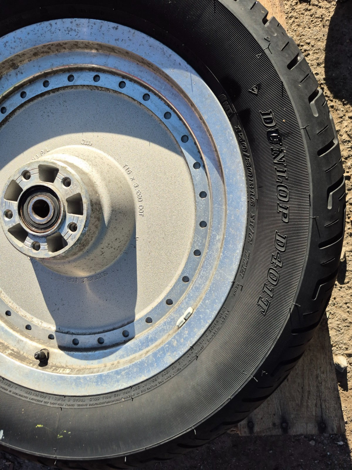 2004 Harley-davidson Sportster Xl883 Wheel Rim & Tire Front & Rear *straight*