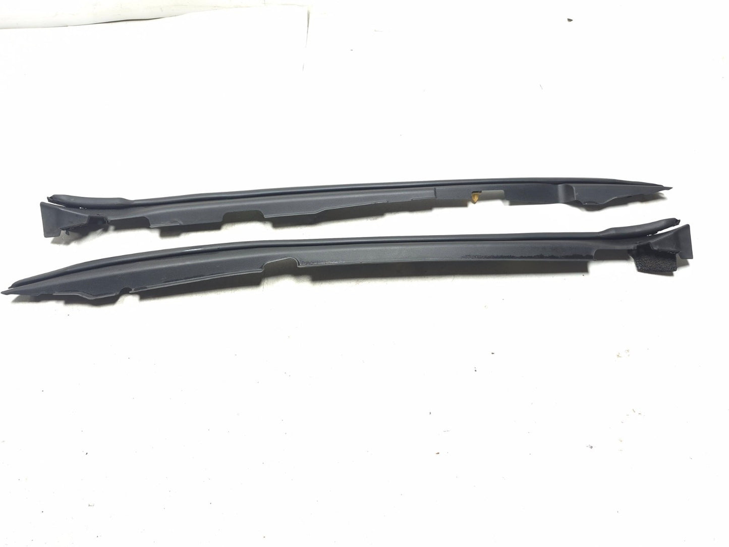 2009 Lexus IS250 Front Fender Upper Trim Sill Seal Left & Right  OEM