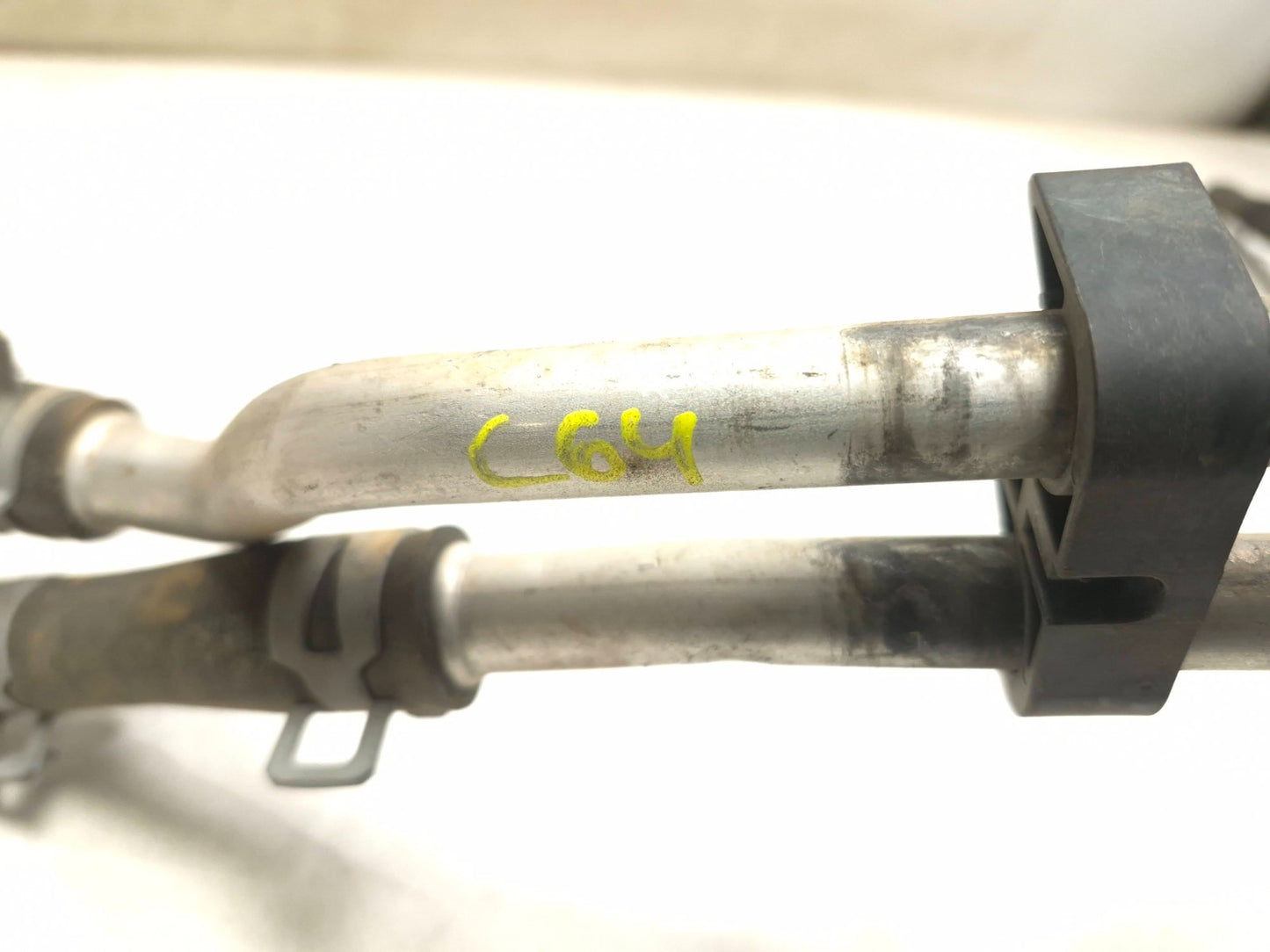 2017 Dodge Journey HVAC Heater Hose Assembly 5058879ah OEM