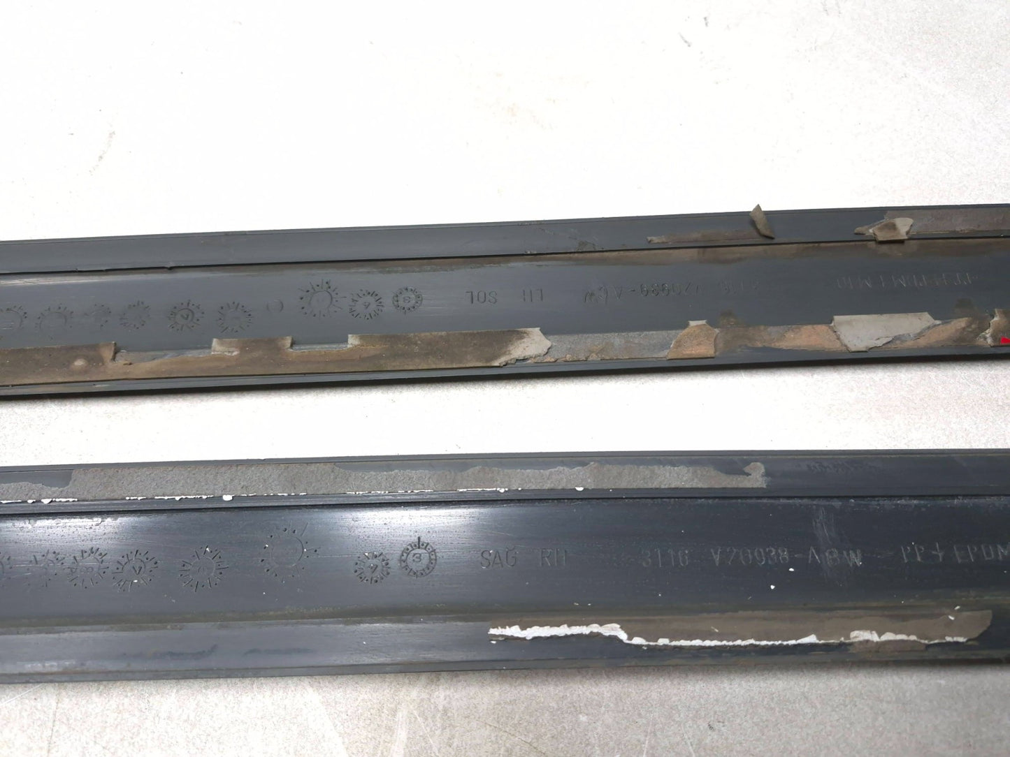 2013 Ford Transit Connect Front Door Lower Molding Left & Right OEM
