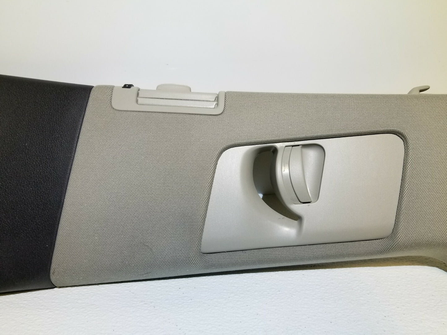 2015 Audi Q7 Center B Pillar Upper Trim Panel W/ Air Vent Left Driver Side OEM