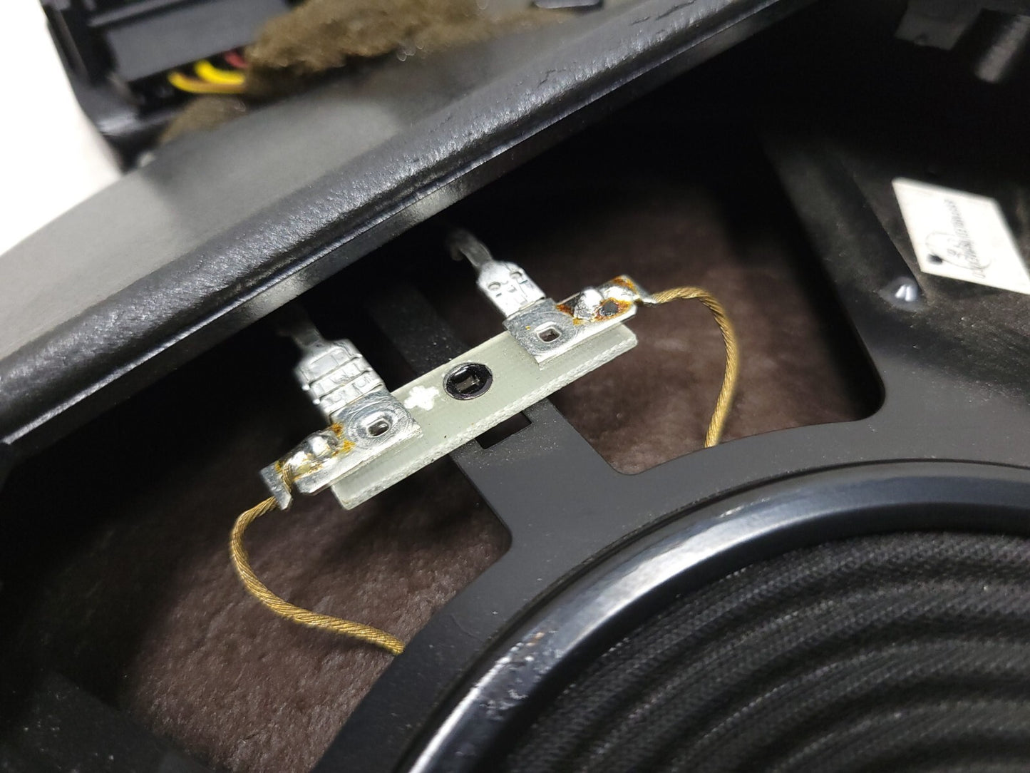 2004 - 2010 Audi A8l A8 Rear Deck Sub Woofer Speaker Bose OEM