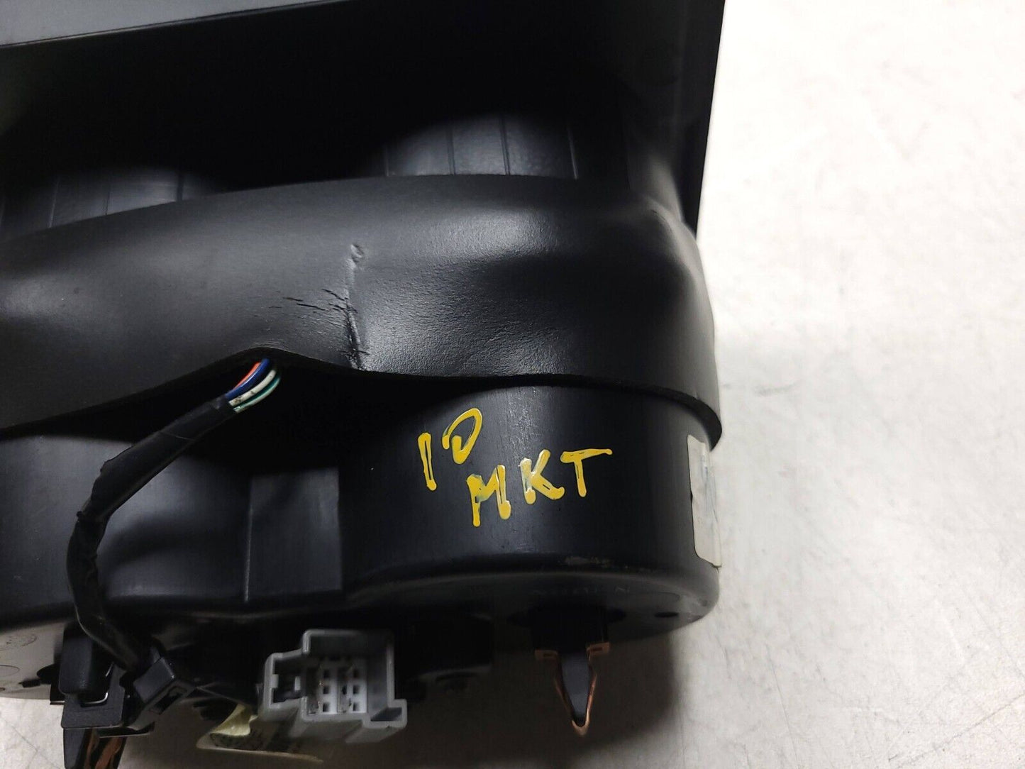 10-19 Lincoln MKT Center Console Cup Holder OEM