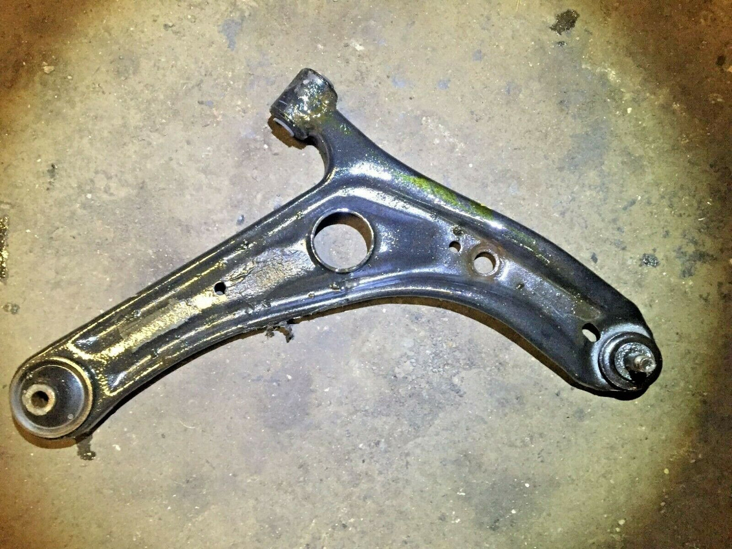 04 05 06 Scion Xa Front Right Passenger Side Lower Control Arm OEM D18