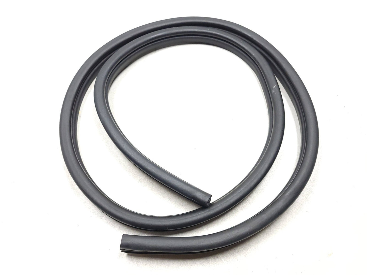 2013-2016 Hyundai Genesis Coupe Door Weatherstrip Seal Right Passenger Side OEM