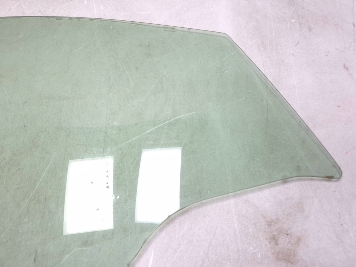 2012 Nissan Leaf Front Door Window Glass Passenger Side Right OEM