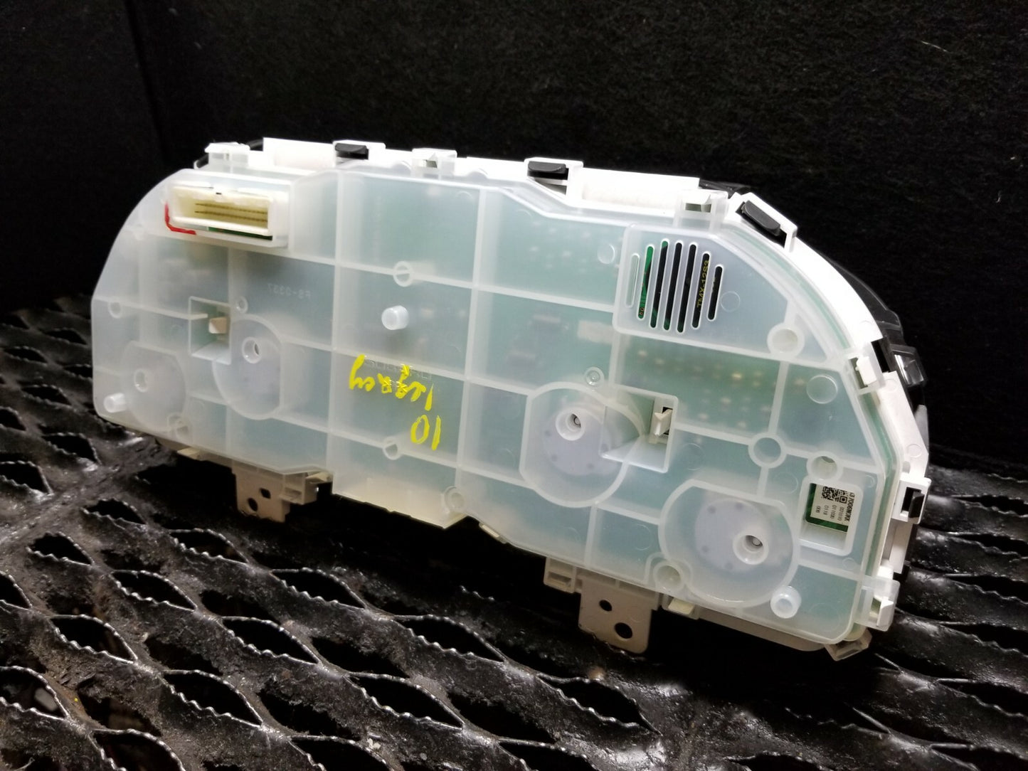 2010 Subaru Legacy 2.5i Instrument Cluster Speedometer OEM