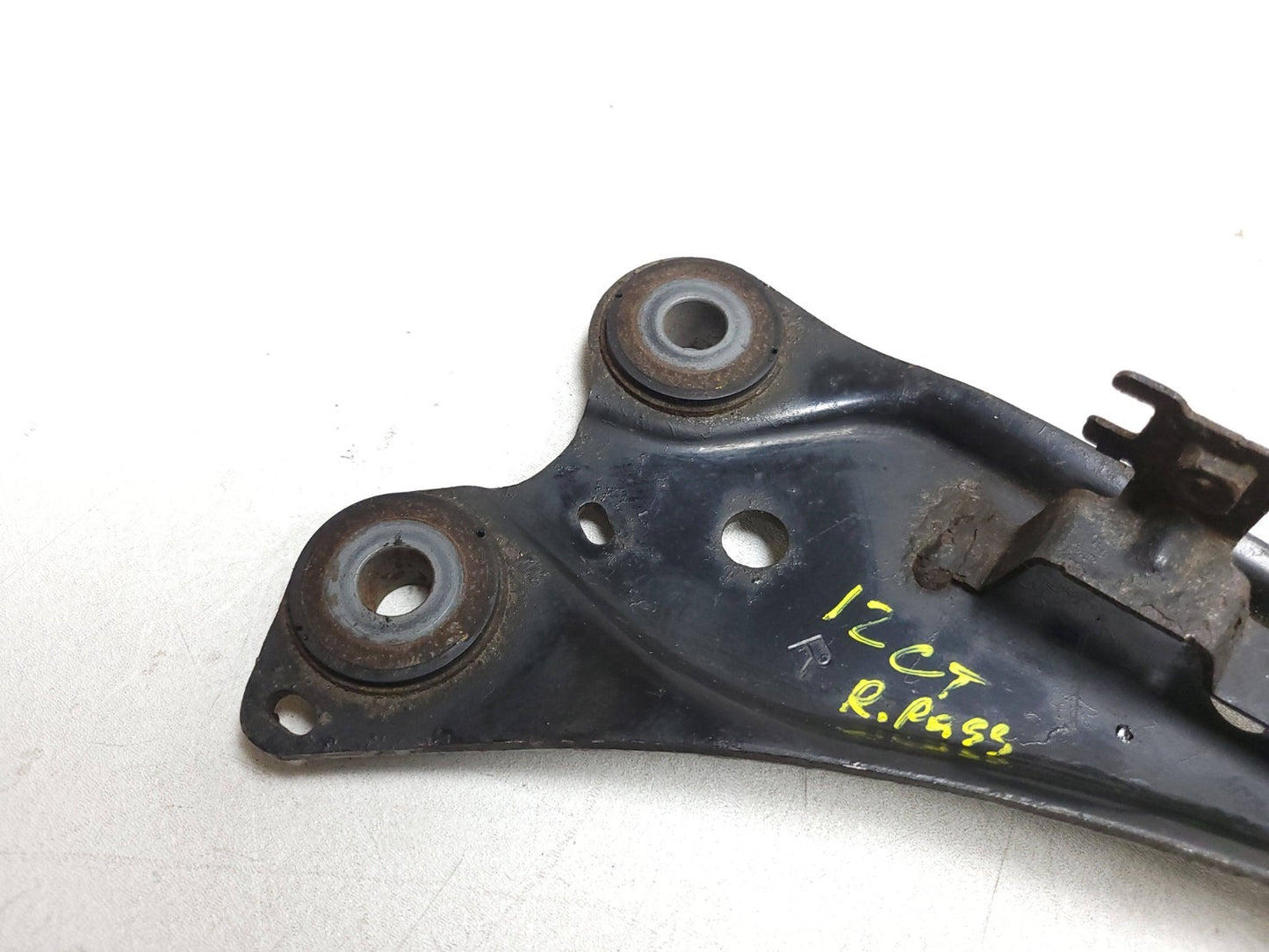 11-17 Lexus CT200h Rear Control Arm Passenger Side 3pcs Oem✅