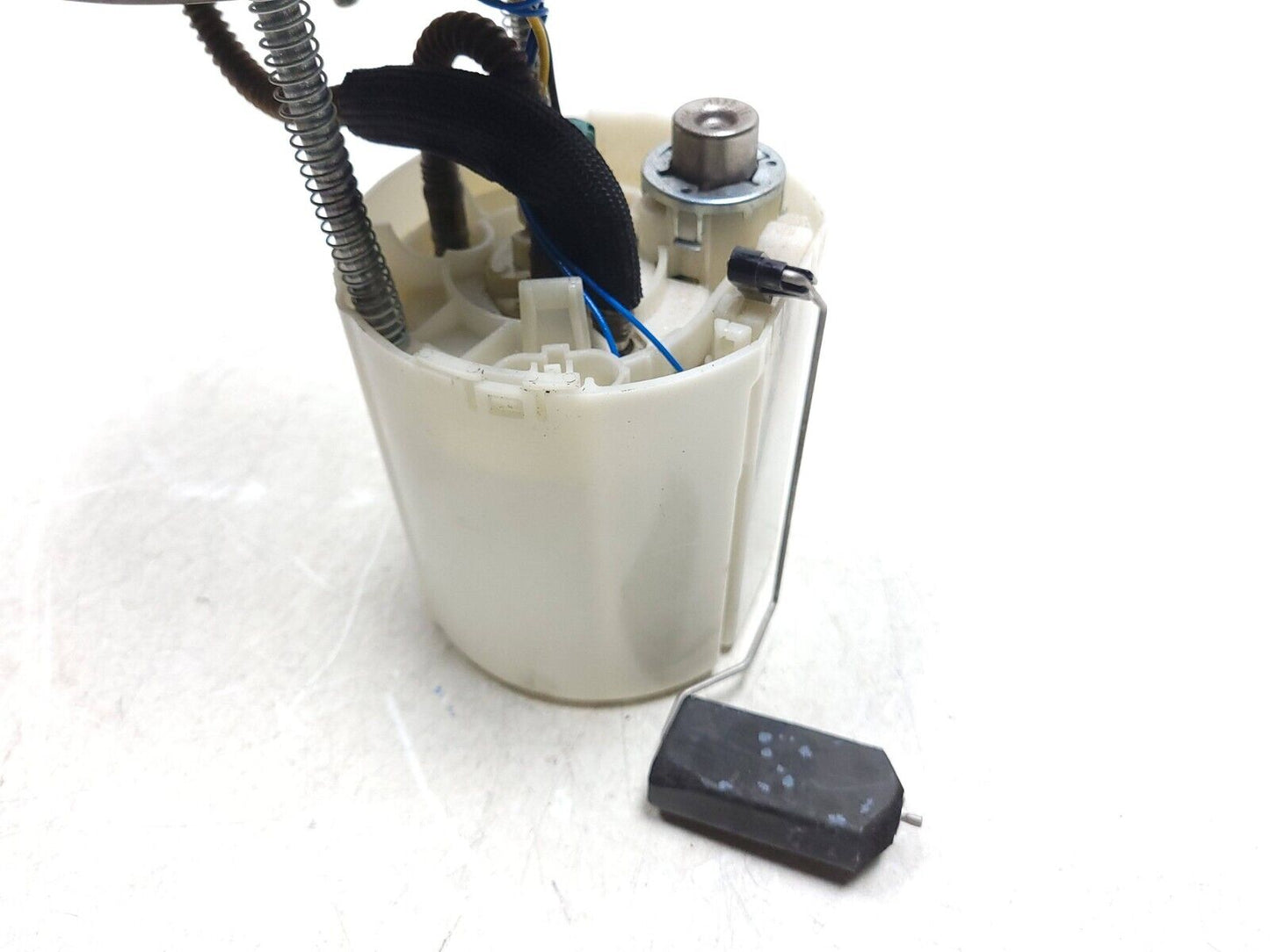 10-14 Chevrolet Suburban Fuel Pump OEM
