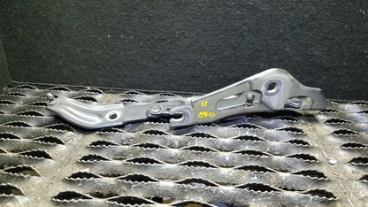 09 10 11 BMW 328xi E90 Sedan Trunk Hinge Mount Support Left & Right Pair OEM