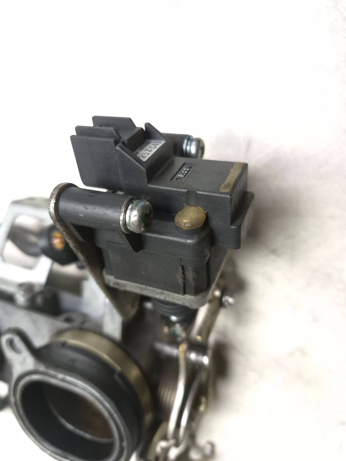 2005  Triumph Sprint St Throttle Body OEM