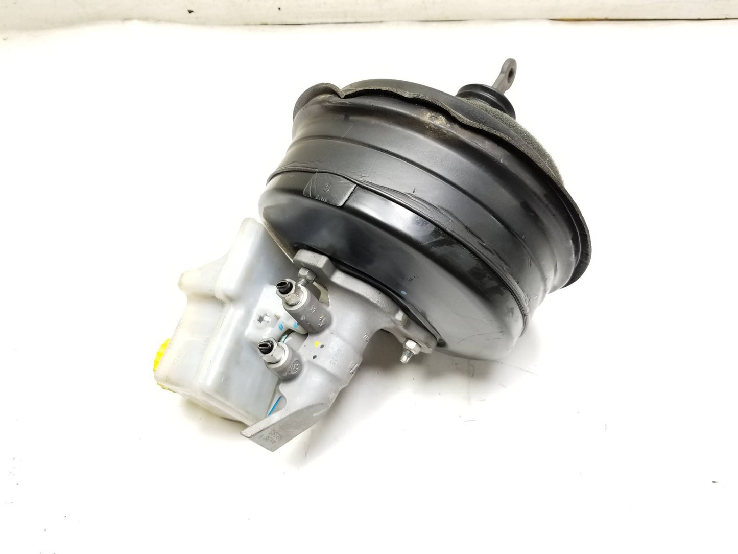 2012 Jeep Grand Cherokee Power Brake Booster W/ Master Cylinder OEM