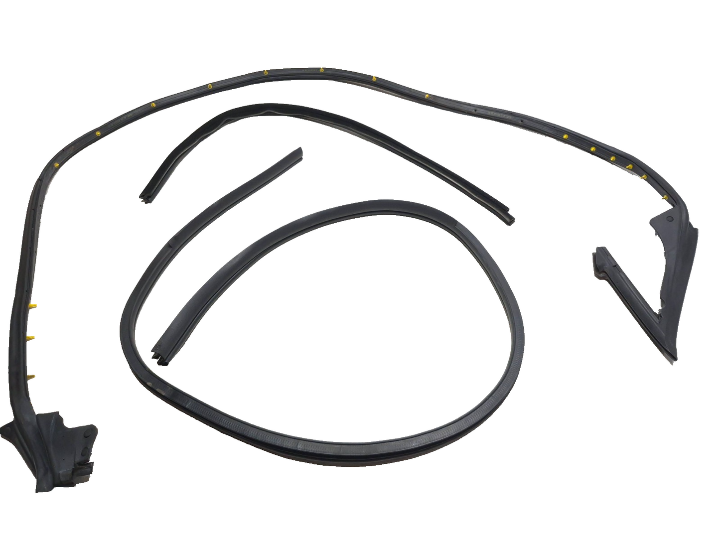 2013 Hyundai Genesis Door Weatherstrip Front Passenger Side Right OEM