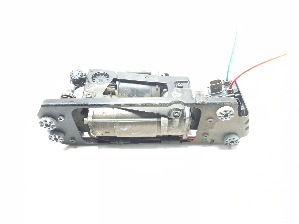 2011 BMW 750li Air Suspension Compressor Pump W/ Valve Block Assy OEM