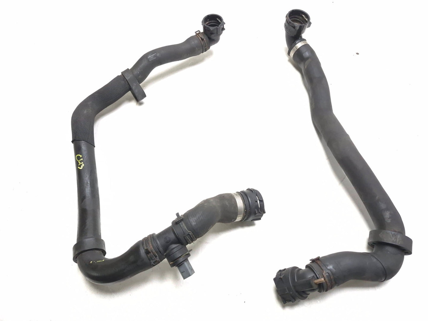 2011 Volkswagen Tiguan Radiator Hose Pipe Lower & Upper Pair OEM