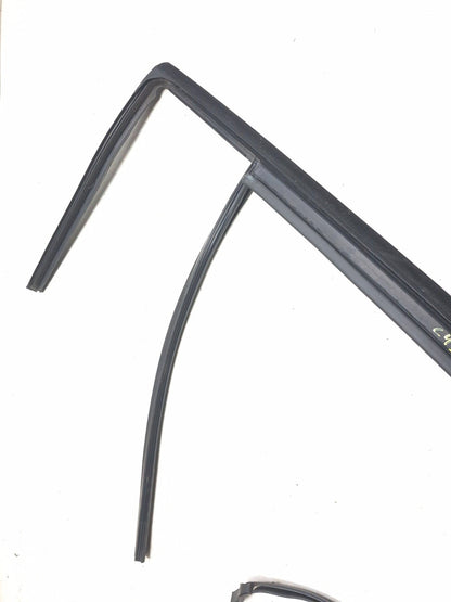 2011 Volkswagen Tiguan Rear Door Weatherstrip Seal Driver Side Left 4pcs OEM