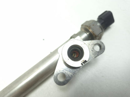 2017 Acura TLX Fuel Rail & Injectors 2.4l OEM