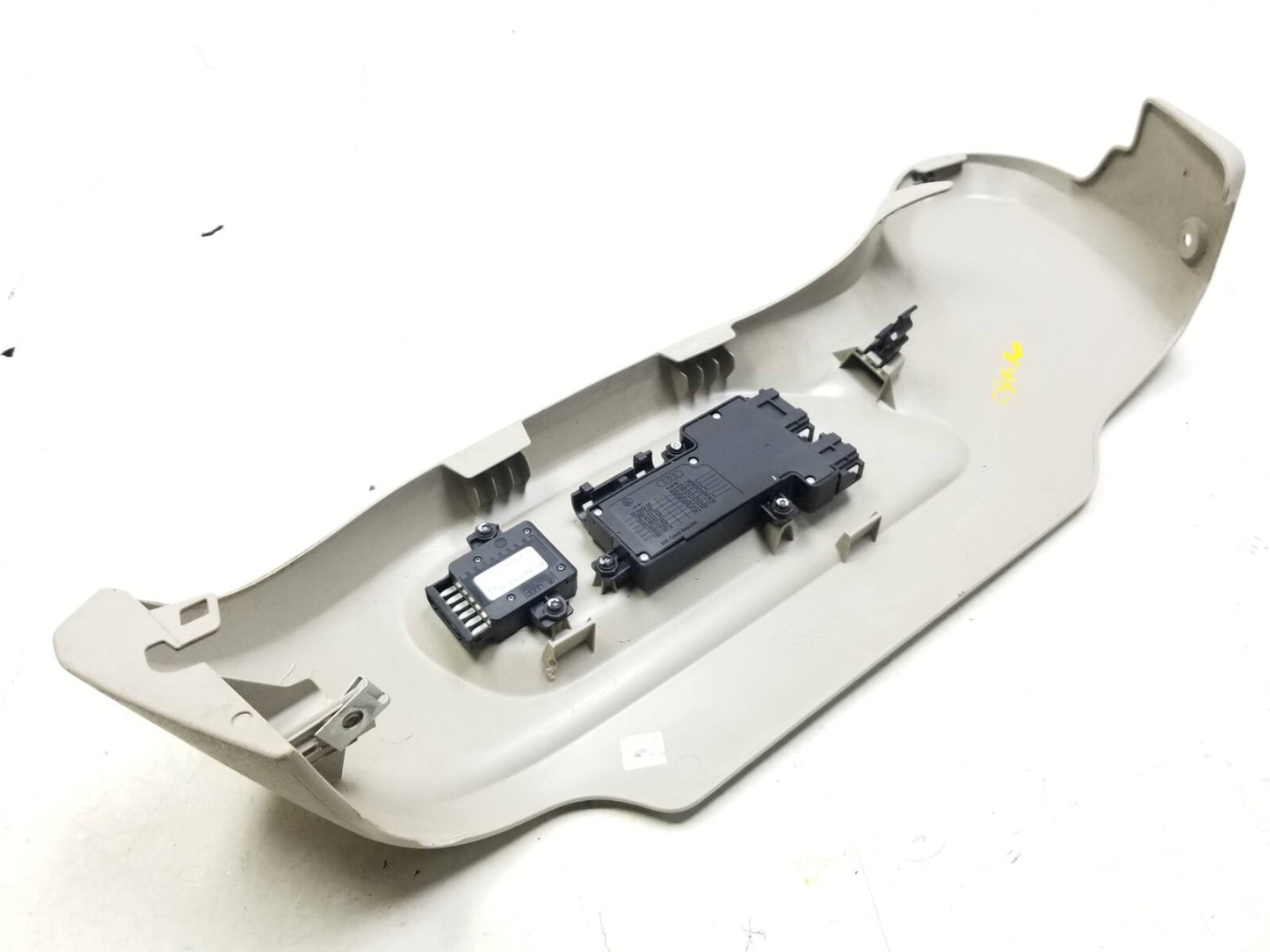 2009 - 2017 Audi Q5 Seat Side Trim W/ Switch Front Passenger Side Right OEM
