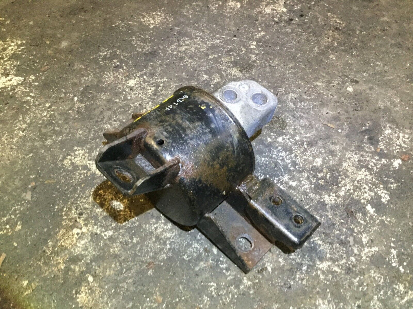 06 07 08 09 10 11 Kia Rio 1.6l Engine Mount OEM