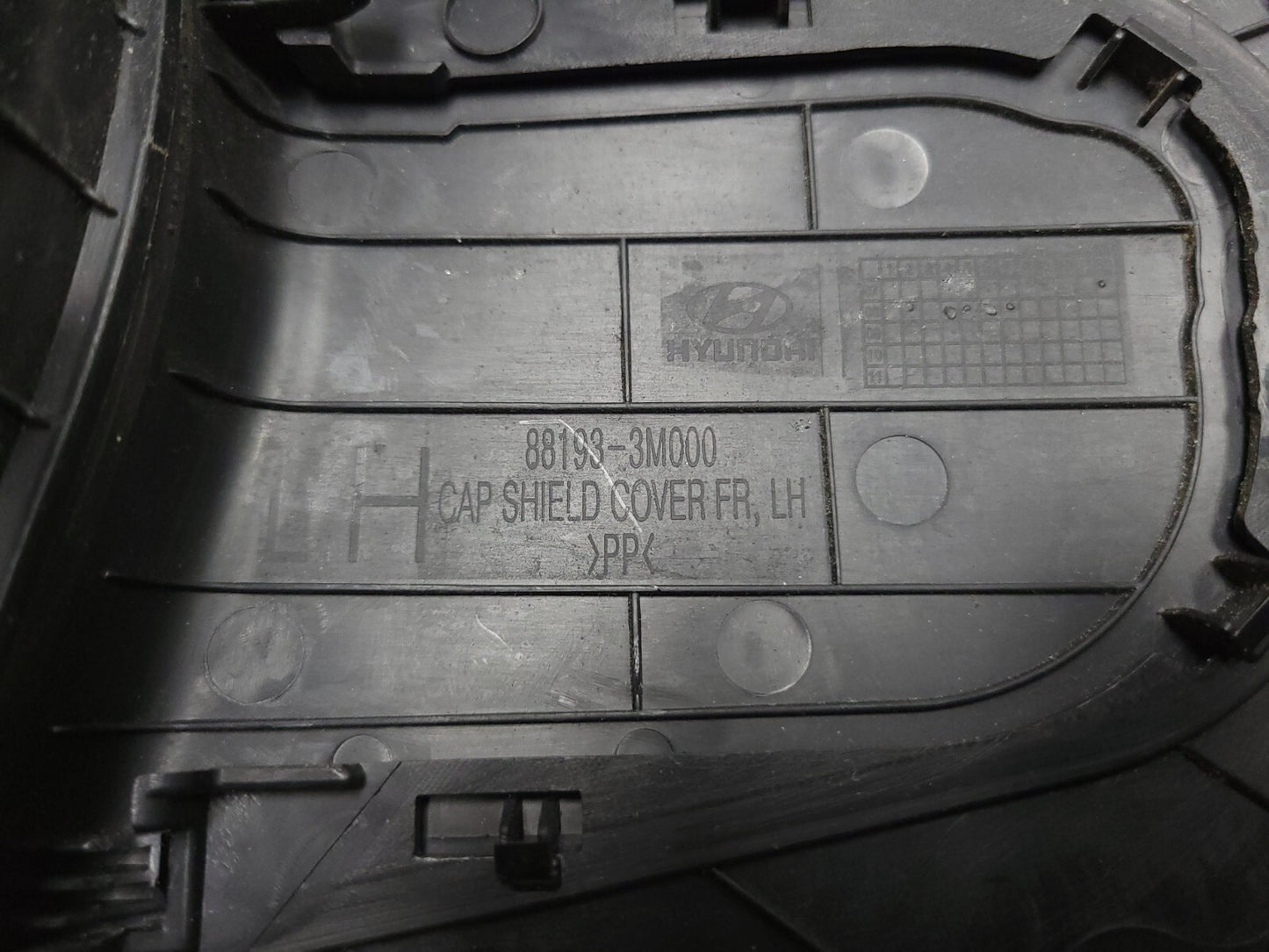 2009 Hyundai Genesis Seat Side Trim Front Driver Side Left OEM