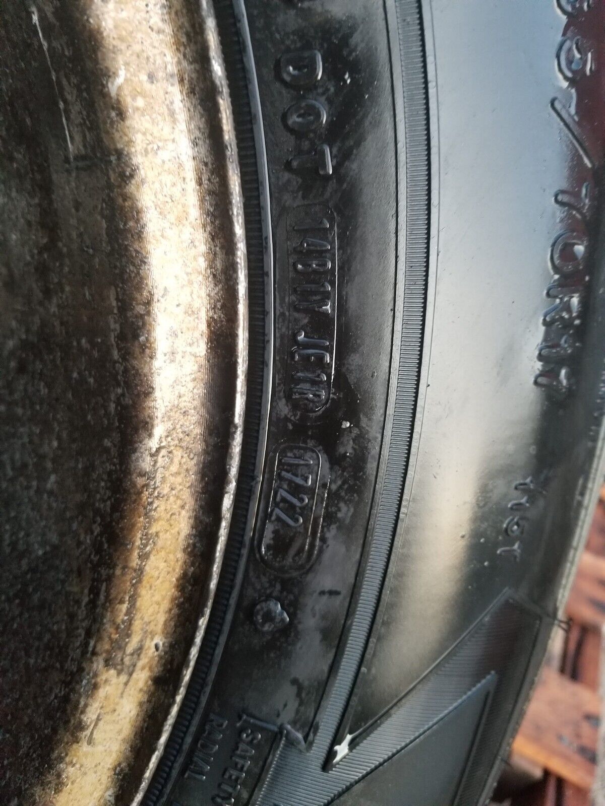 10-14 Chevrolet Suburban Wheel Goodyear Wrangler 265/70r17 11.5/32" 4pcs OEM