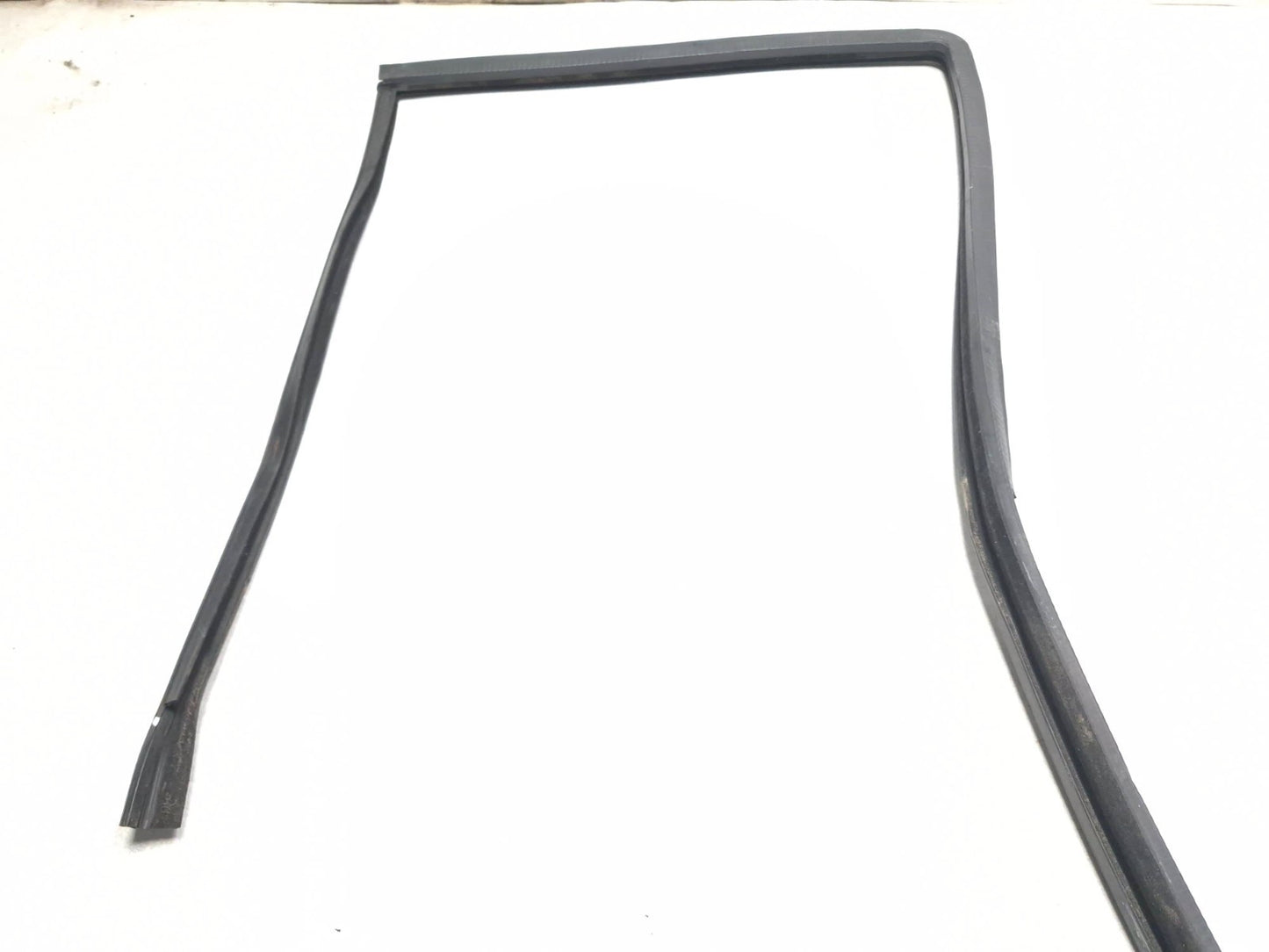 2008 Lincoln Navigator Rear Door & Window Weatherstrip Seal Passenger Side OEM