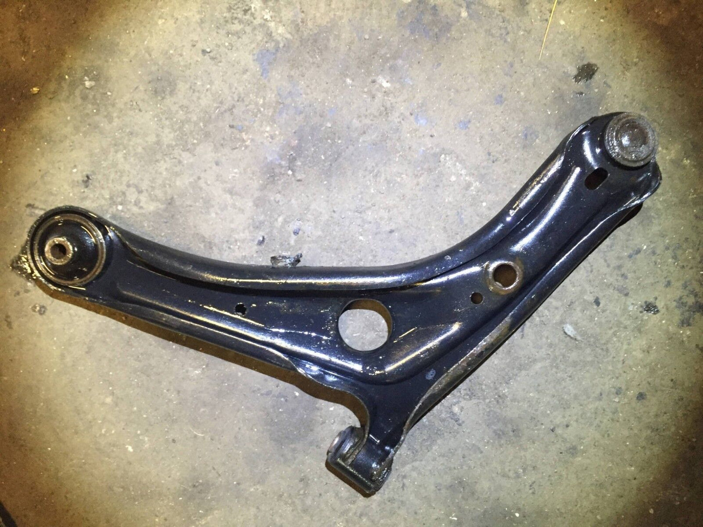 04 05 06 Scion Xa Front Right Passenger Side Lower Control Arm OEM D18