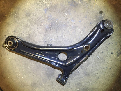 04 05 06 Scion Xa Front Right Passenger Side Lower Control Arm OEM D18