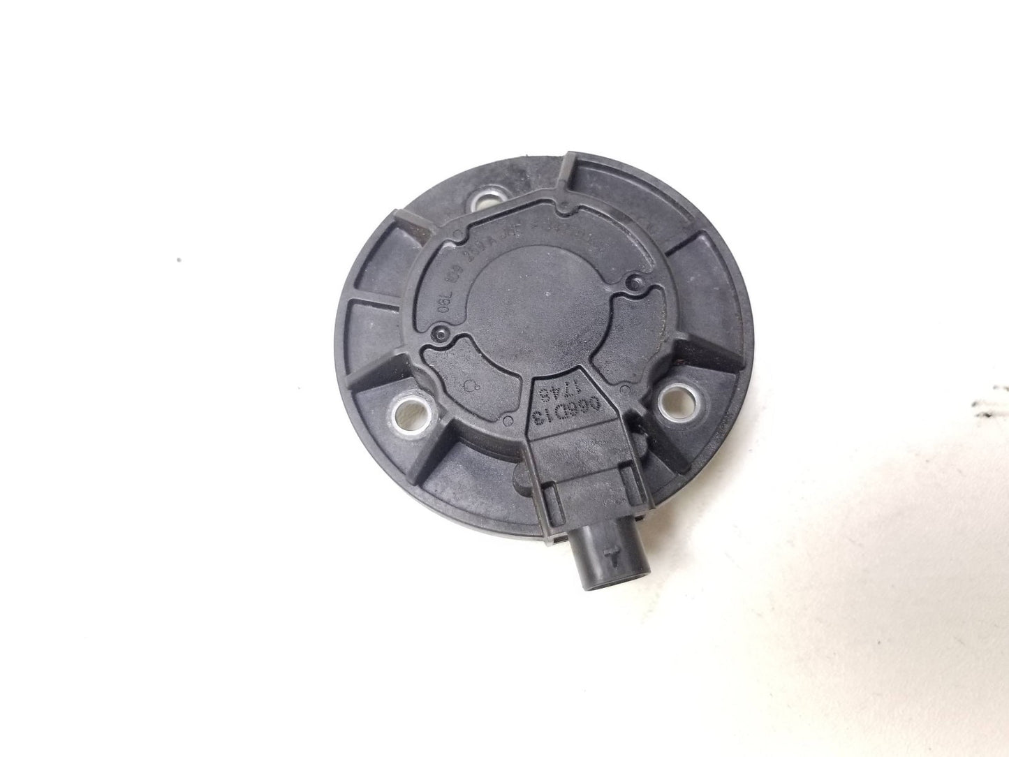 2010 - 2014 VW Golf GTI Engine Variable Valve Timing Solenoid OEM