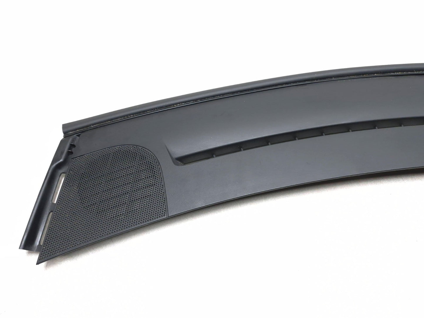 2018 Chrysler 300 Limited AWD Defrost Vent Panel OEM