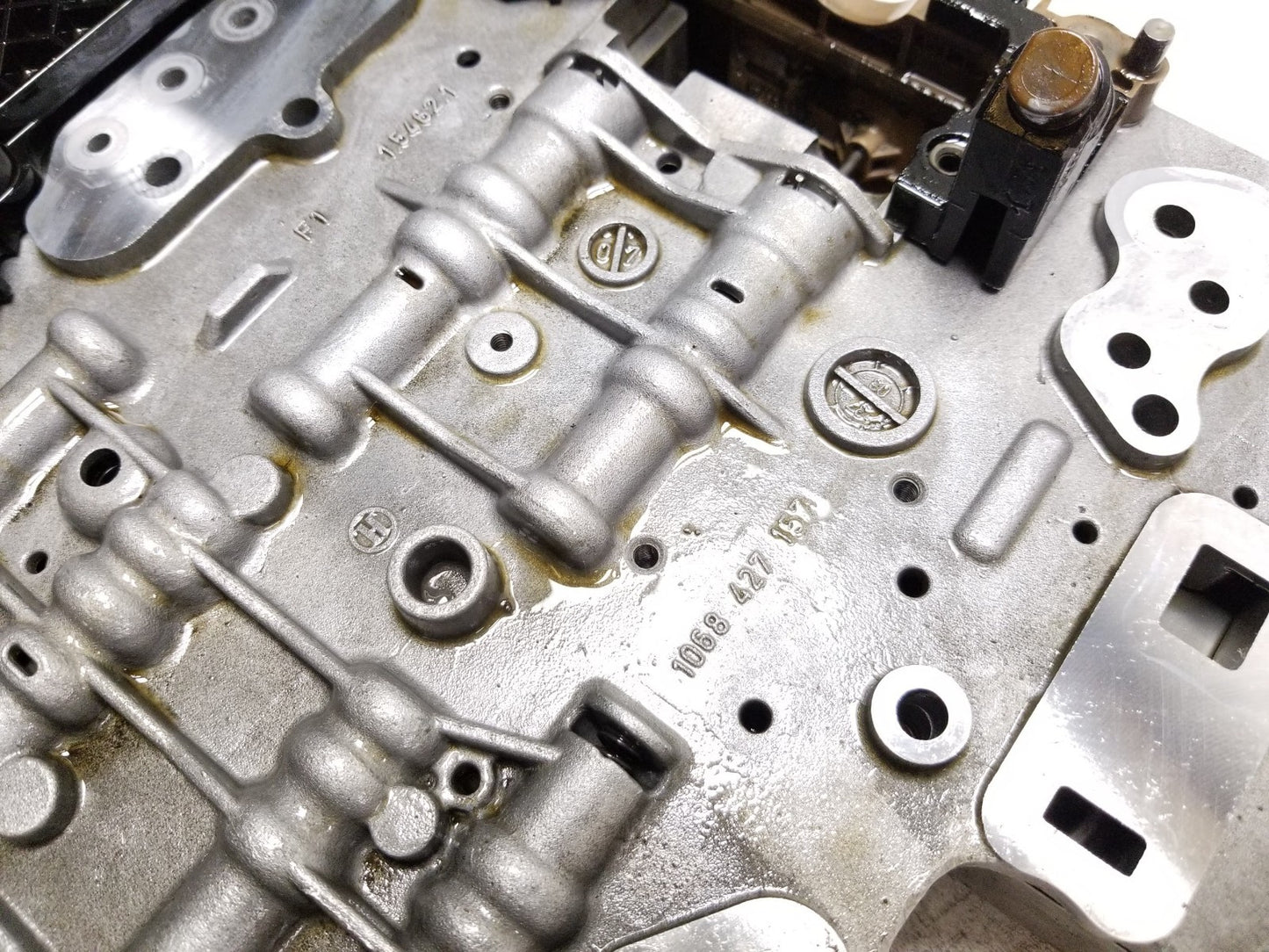 2005 BMW E65 745i Automatic Transmission Valve Body OEM