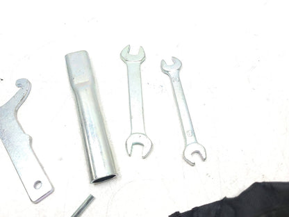 15 - 24 Yamaha Yzf-r3 Mt-03 Tool Kit & Bag OEM