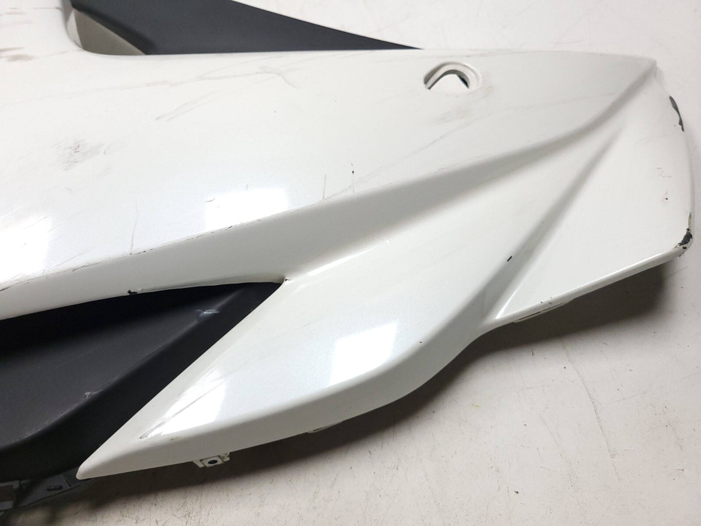 2015 - 2018 Yamaha Yzf-r3 Yzfr3 Left Side Mid Fairing Cover Panel OEM