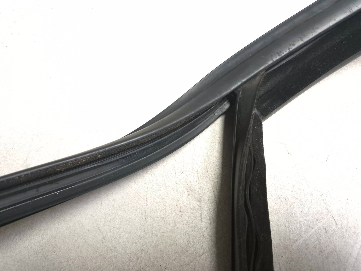2014 Volkswagen Golf GTI Front Driver Side Door Window Sealing OEM