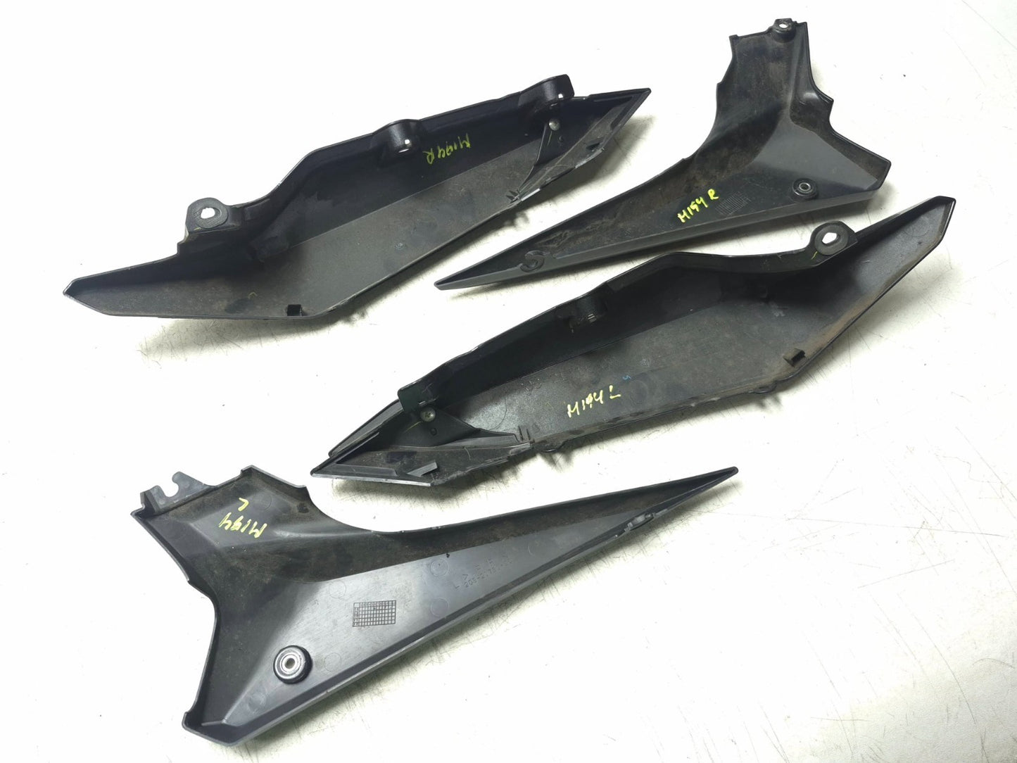 2009 Yamaha Fz6r Rear Back Tail Fairing Left & Right 4pcs OEM