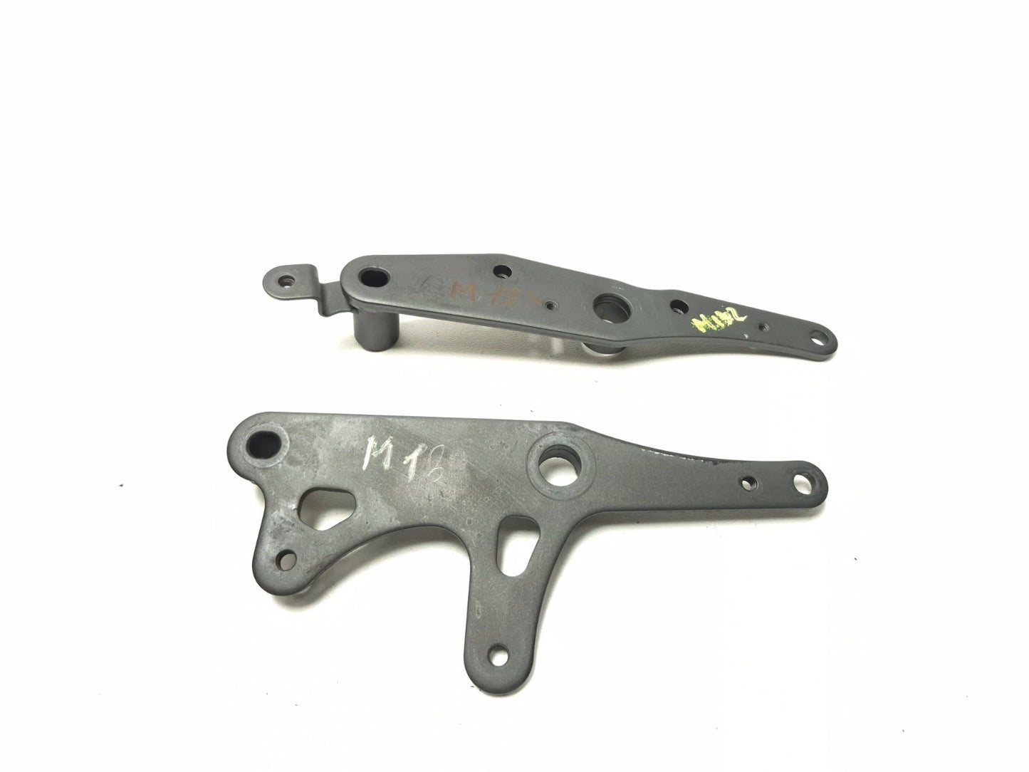 2019 Kawasaki Ninja Ex400 Bracket Swingarm Left & Right Pair OEM