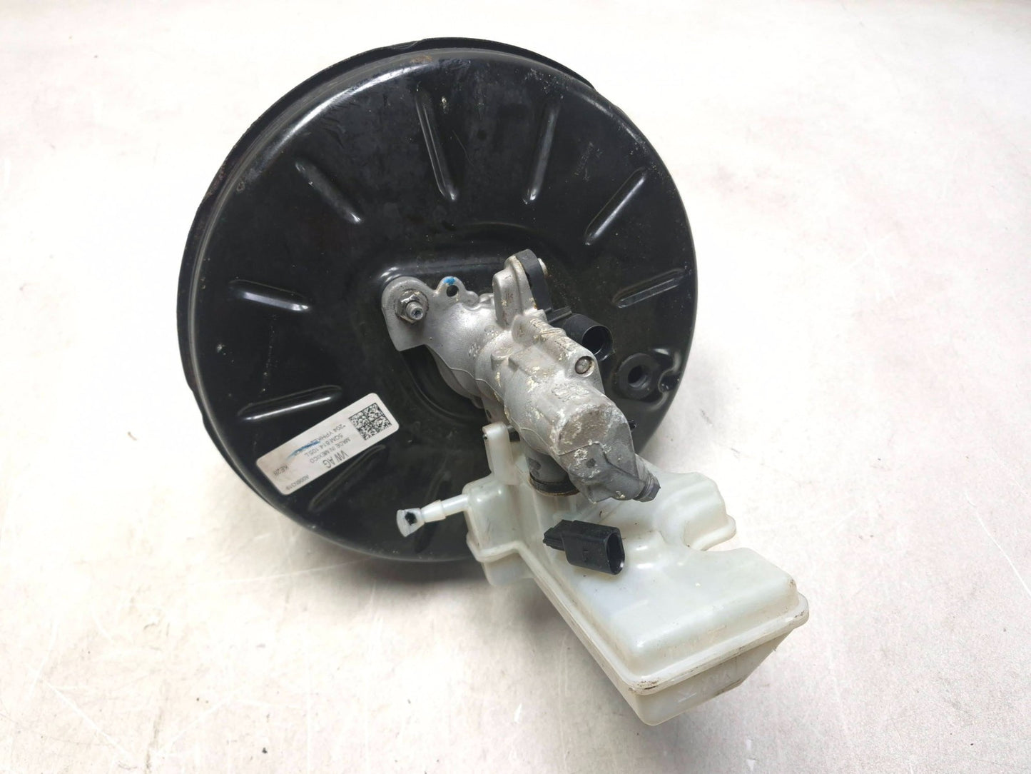 2019 Volkswagen Jetta Power Brake Booster W/ Master Cylinder 5qm614105l OEM