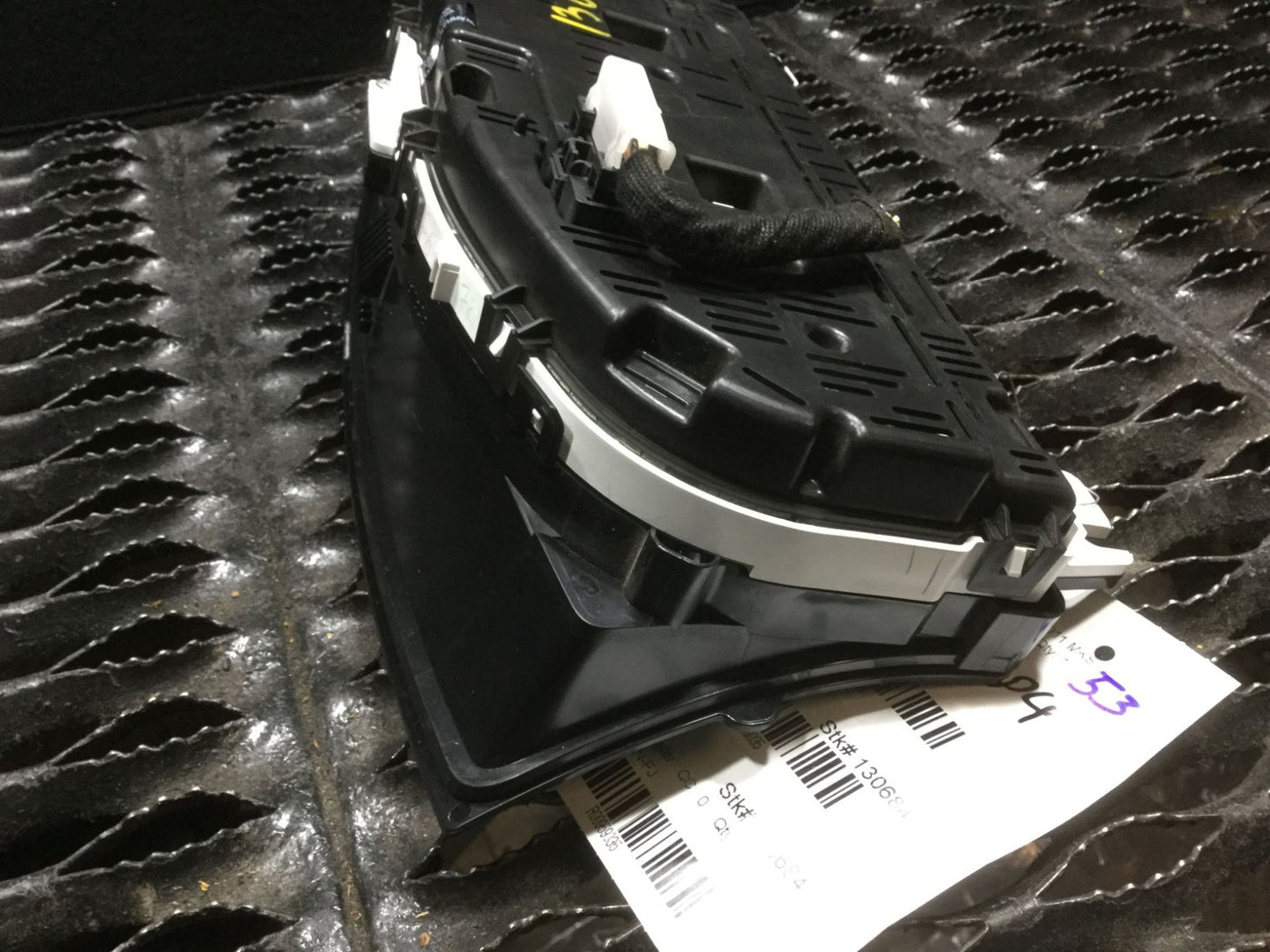 2011 Lincoln MKS Speedometer Instrument Cluster Dash Panel Gauge OEM N53