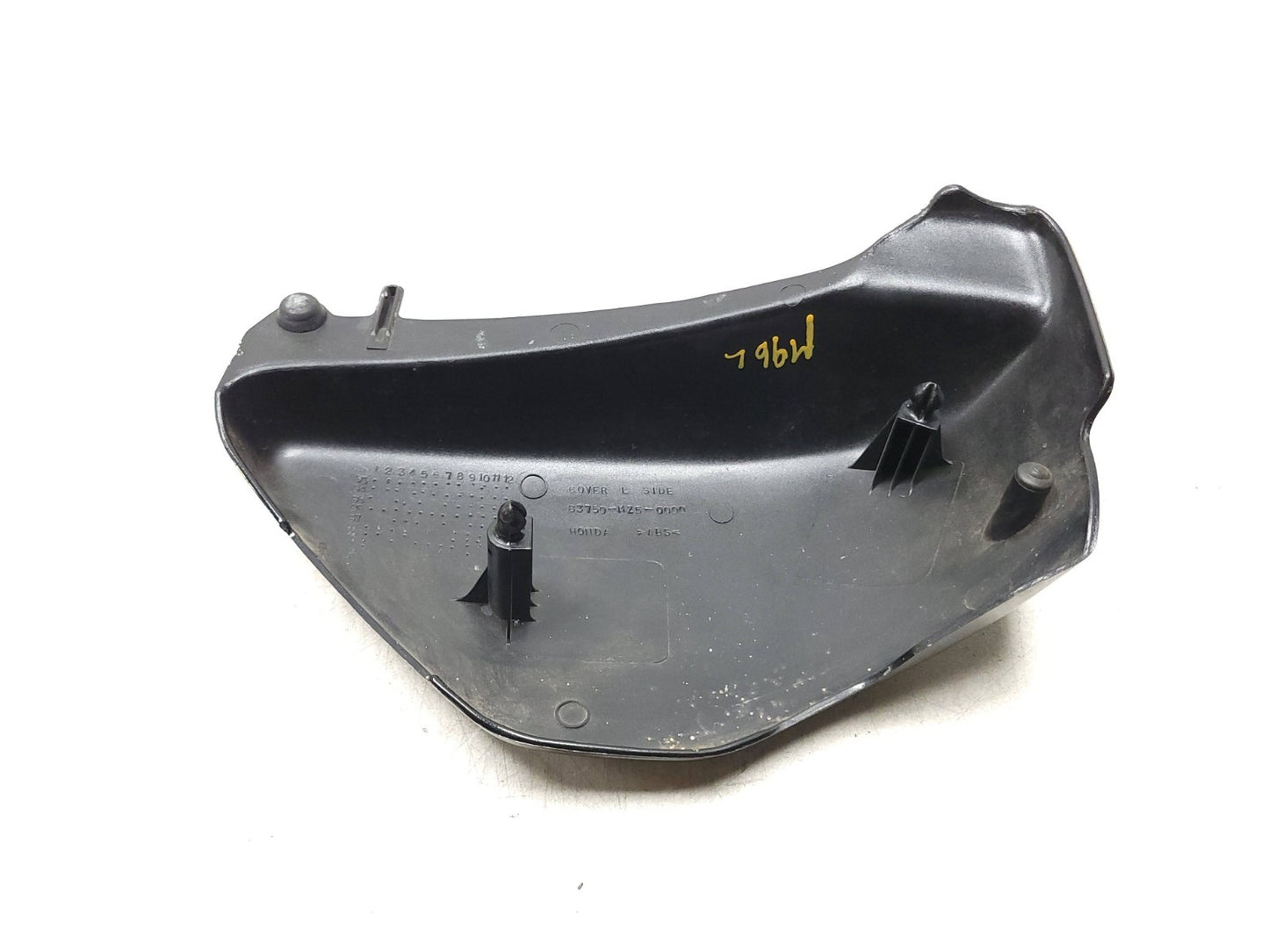 2002 Honda Magna Vf 750c Left Side Cover OEM