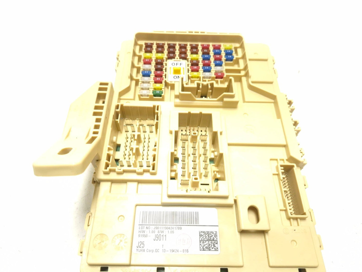 2019 Hyundai Kona Instrument Panel Junction Fuse Box Assy OEM