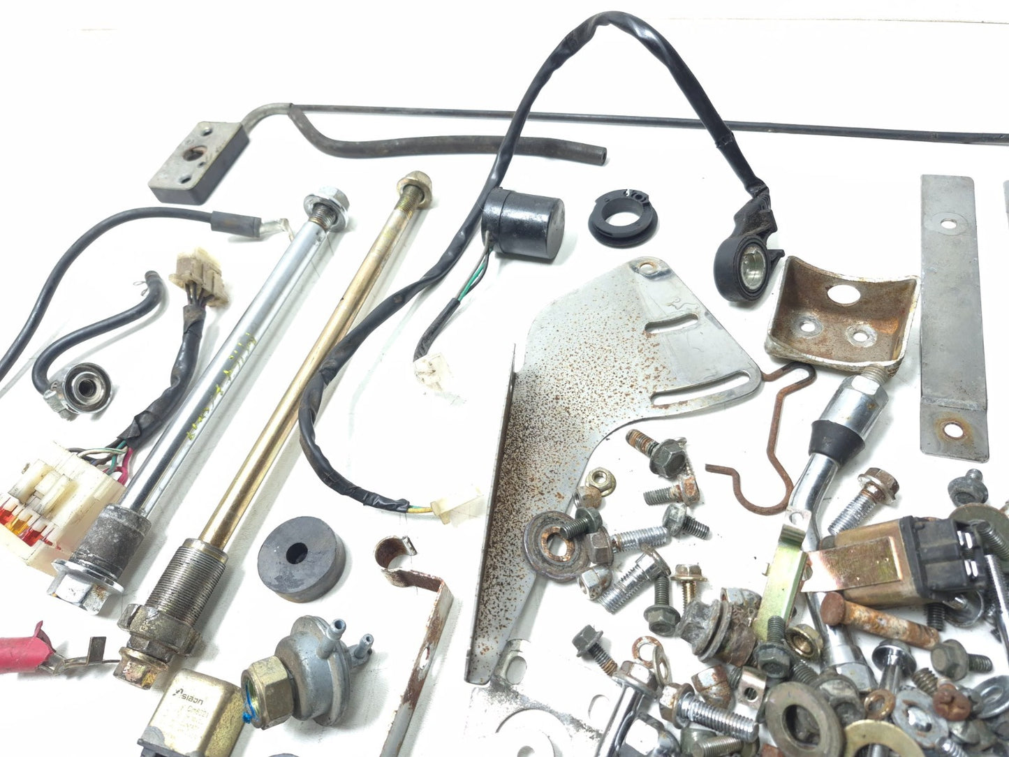 2007 Cf Moto V5 Qlink Legacy 250 Misc Bolt & Hardware Bracket OEM
